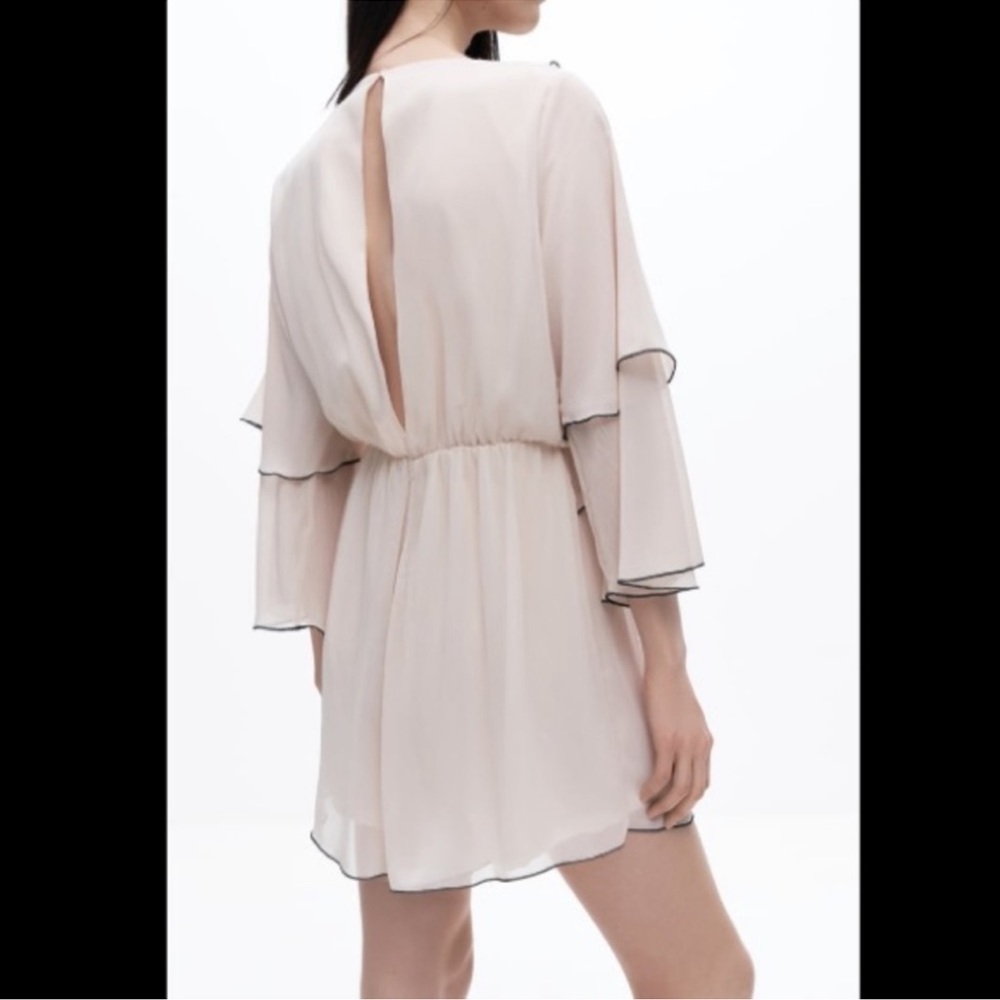 Zara contrast ruffled chic jumpsuit / romper XL - Picture 2 of 5